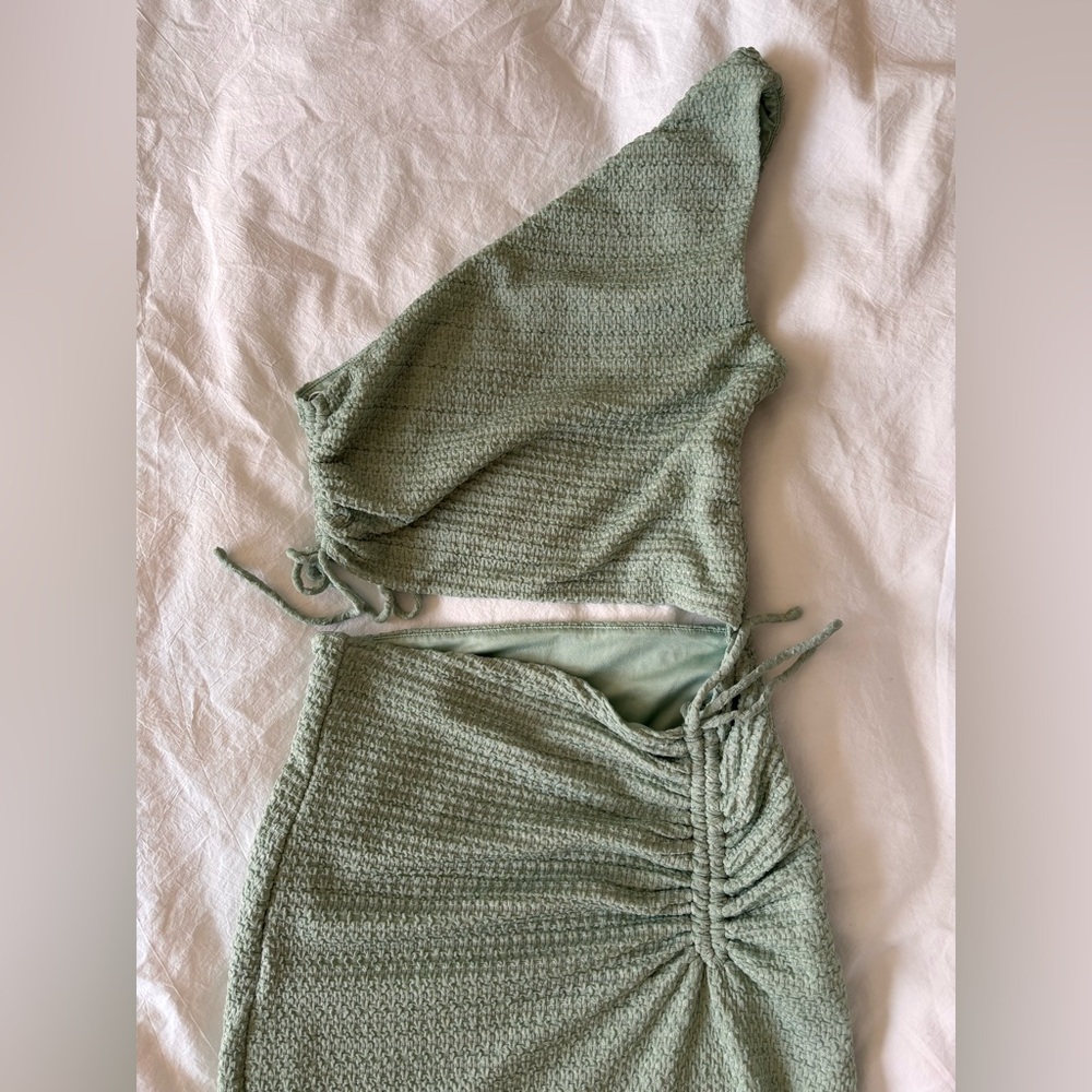 One-Shoulder Knit Maxi dress in Pale Sage - Picture 5 of 7